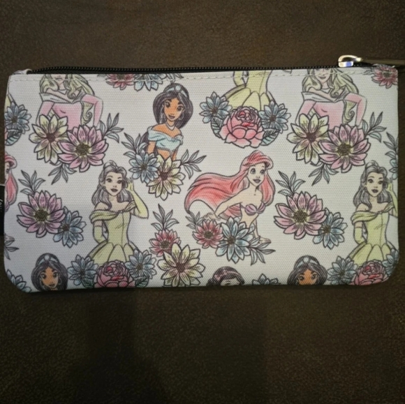 Loungefly Disney Princess Makeup Bag Pencil Pouch Floral NWT - Picture 3 of 4